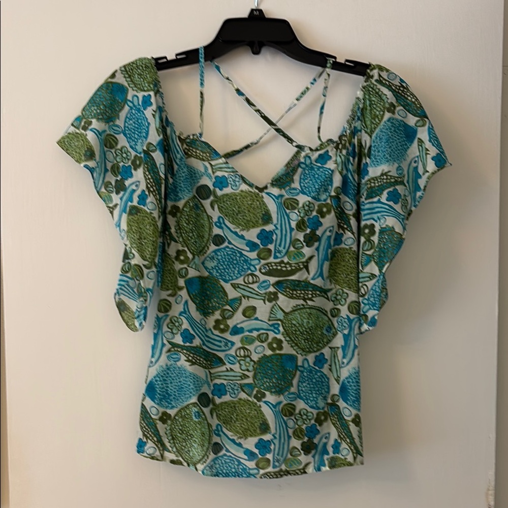 Anthropologie off the shoulder fish print top. Soft cotton blend. Size 4 EUC